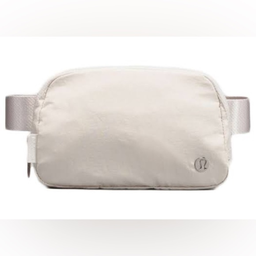 Lululemon Everywhere Belt Bag White Opal NWT